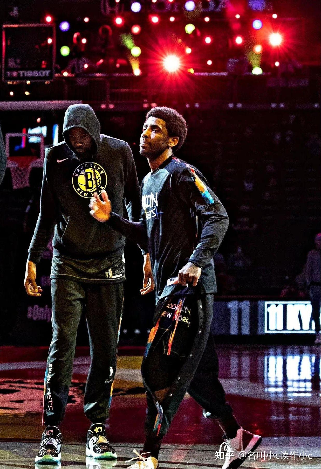 在笑声中度 在笑声中度