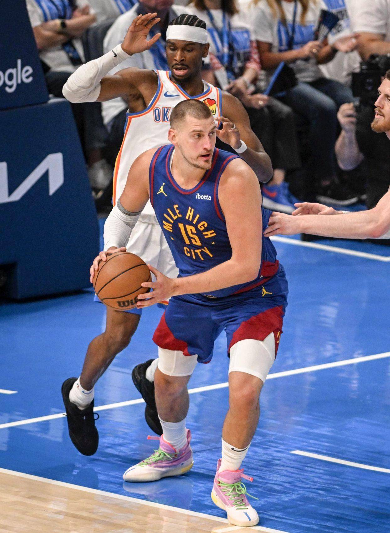 凭借顽强的 凭借顽强的