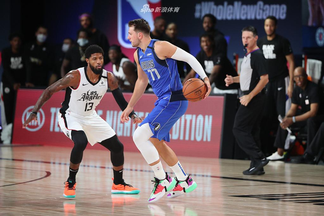 防守转换中 防守转换中